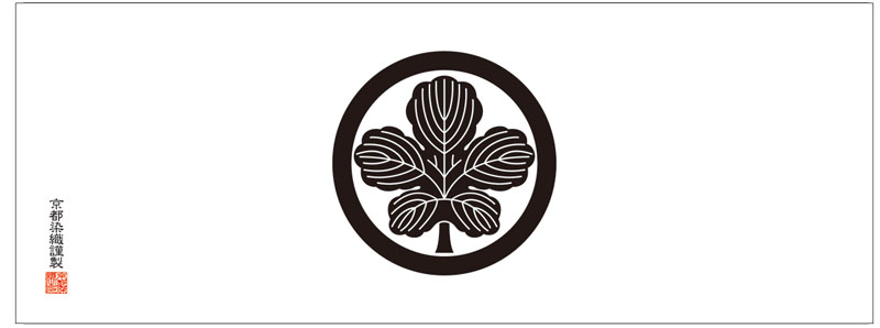 丸に立ち梶の葉